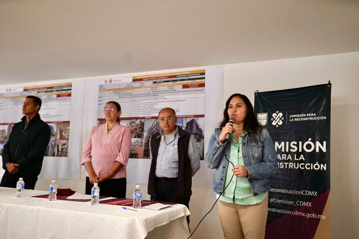A nombre de la Dra. Claudia Sheinbaum Jefa de Gobierno de la Ciudad de México, y junto con @caulloap Secretario de Desarrollo Urbano y Vivienda, entregamos a 20 familias los edificios de Hacienda La Escalera 5 y 11 con departamentos  dignos y seguros. #Cumplimos