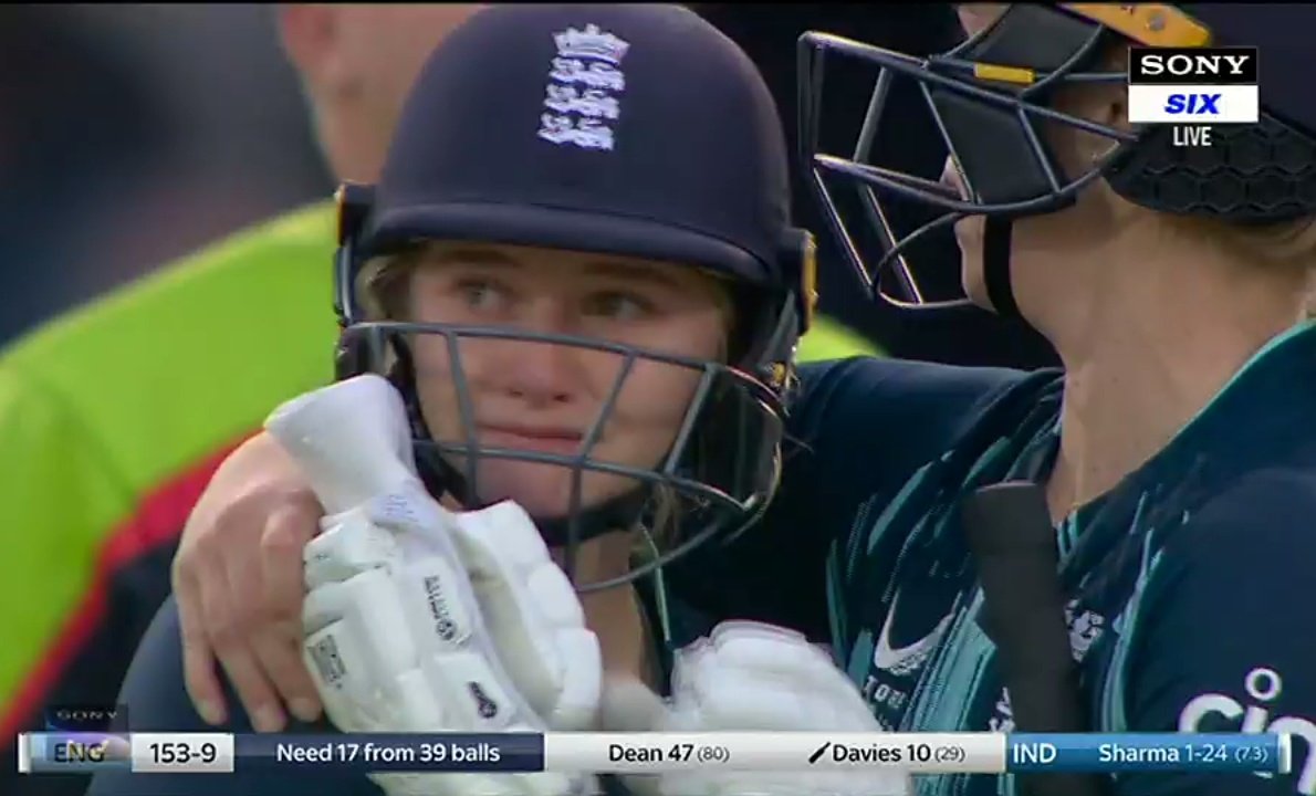 ImTanujSingh's tweet photo. England's players literally shocked what Deepti Sharma did in the field, she change the whole game in few moments. Brilliant run-out by Deepti Sharma. https://t.co/Ln6Ex2aCEn