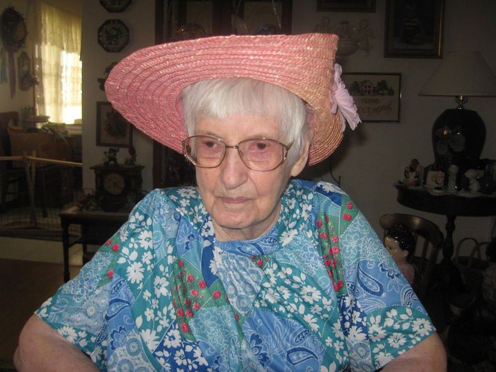 dmddeb's tweet photo. September is World Alzheimer's Month. I cared for a beloved aunt diagnosed with Alzheimer's. This smart lady who could do anything, no longer remembered my name. I'm dedicating my children's book, THE MEMORY JAR, to her. Look for it on bookshelves in the Spring of 2023. https://t.co/StCEMkpLka