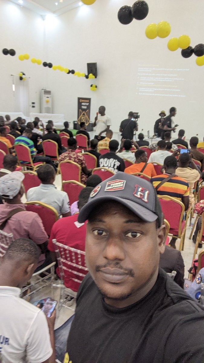 ProdigeAdjote's tweet photo. #Binanceafrique #BinanceMeetupTour #Binanceafriquemeetup
#Binancemeetuptogo
@eldesicapone https://t.co/JOxXGBxOz2