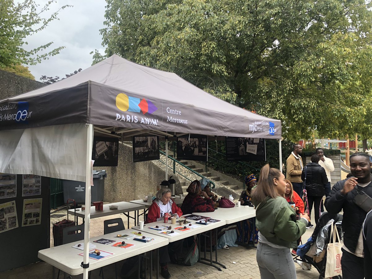 A_Viscontini's tweet photo. Rassemblement pour la vie, contre les rixes, en hommage à Hismael Diabley au square de la Roquette #Paris11 

Avec @JoelleMorel11 nous apportons tout notre soutien aux jeunes et acteurs qui œuvrent pour le quartier #conseildequartier #LBFR @mjc_mercoeur #OlgaSpitzer https://t.co/WJTJ0hjdxV