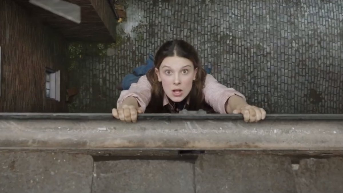 milliefeed's tweet photo. millie bobby brown in enola holmes 2 https://t.co/rui7KuPLz3