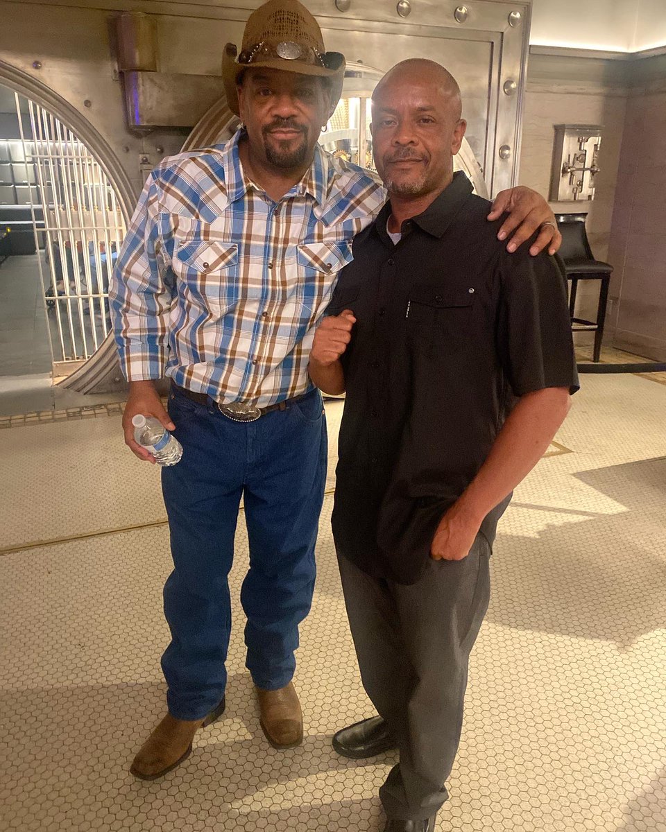 btipent's tweet photo. Sean Christopher x B-Tip
@ Sean Christopher’s Album Release Party.
#seanchristopher #btipent
#countrymusic #hiphopmusic https://t.co/5VsWdsBVtG