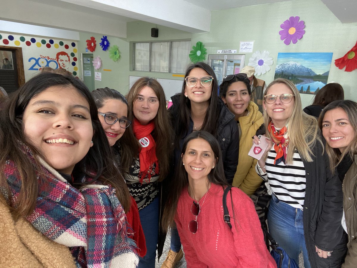 carolinamariaan's tweet photo. Arrancó #ENMR Bariloche más y mejor política, mujeres radicales con amigas misioneras , jujeñas y Rio Negri as https://t.co/RT20x7pi3k