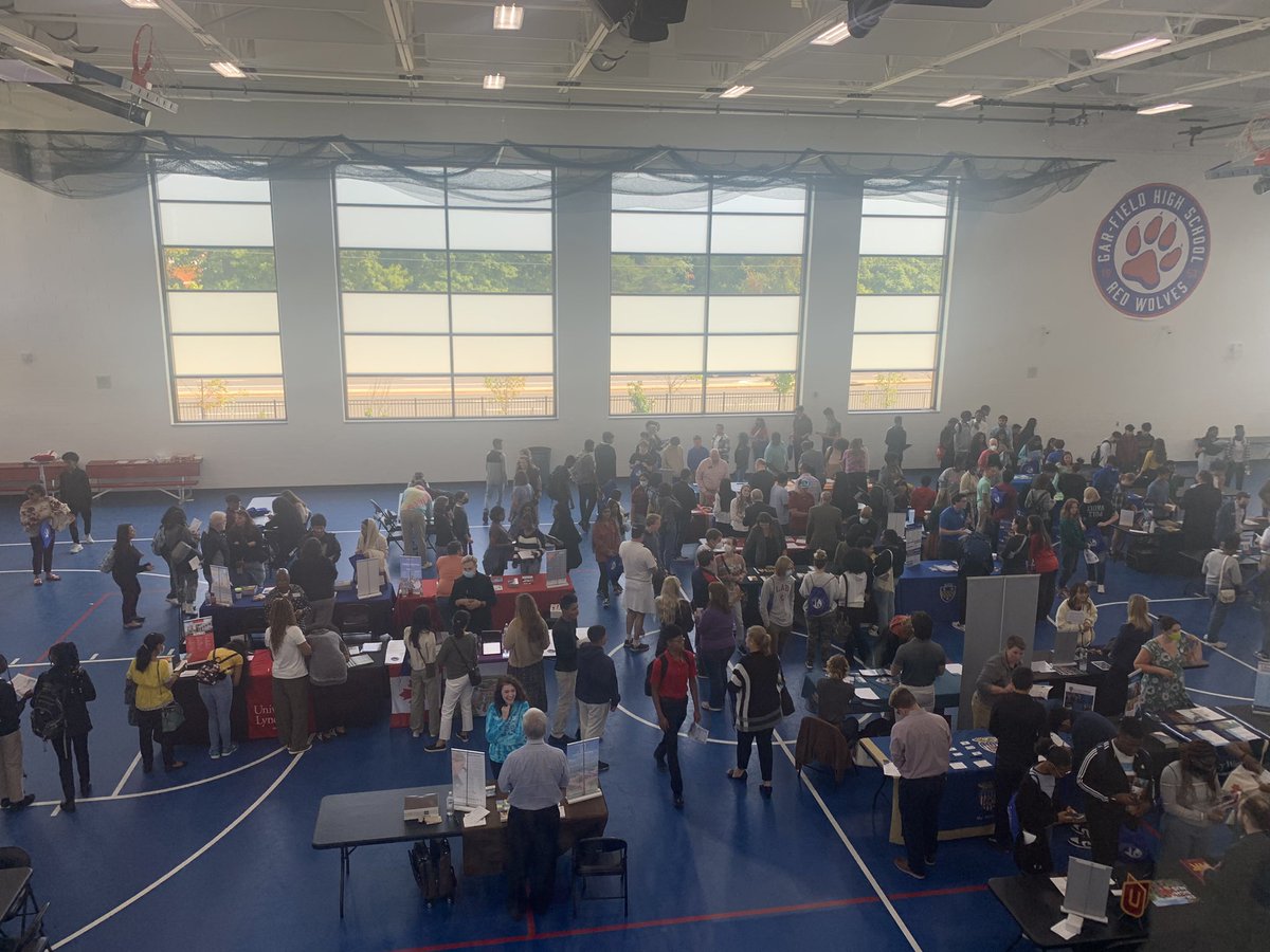 YesMsWess's tweet photo. Spending the afternoon at the IMBA College Fair! 12:30-3 at Gar-Field HS @IBatGFcom @UnityReedHS @PWCSNews @PwcsSpecialty @LDMcDade @TheColon_s https://t.co/OlJZeR9KPw