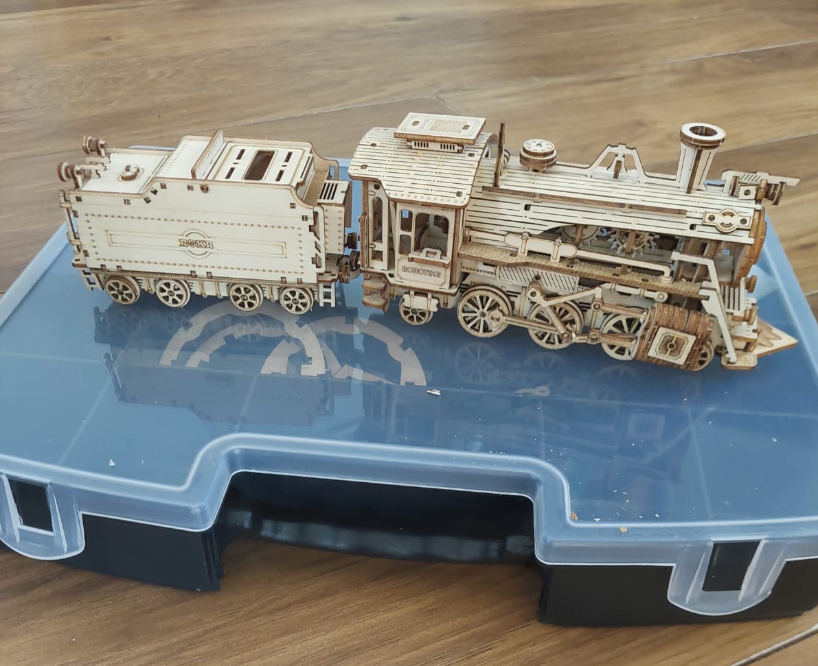 Ali Walker tweet media