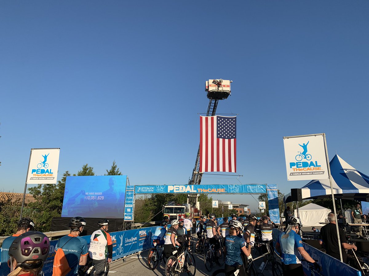 brycebunton's tweet photo. @pedalthecause BEAUTIFUL morning 🌞 🚴🏼 #stl #worldwithoutcancer https://t.co/SQJI5upV21
