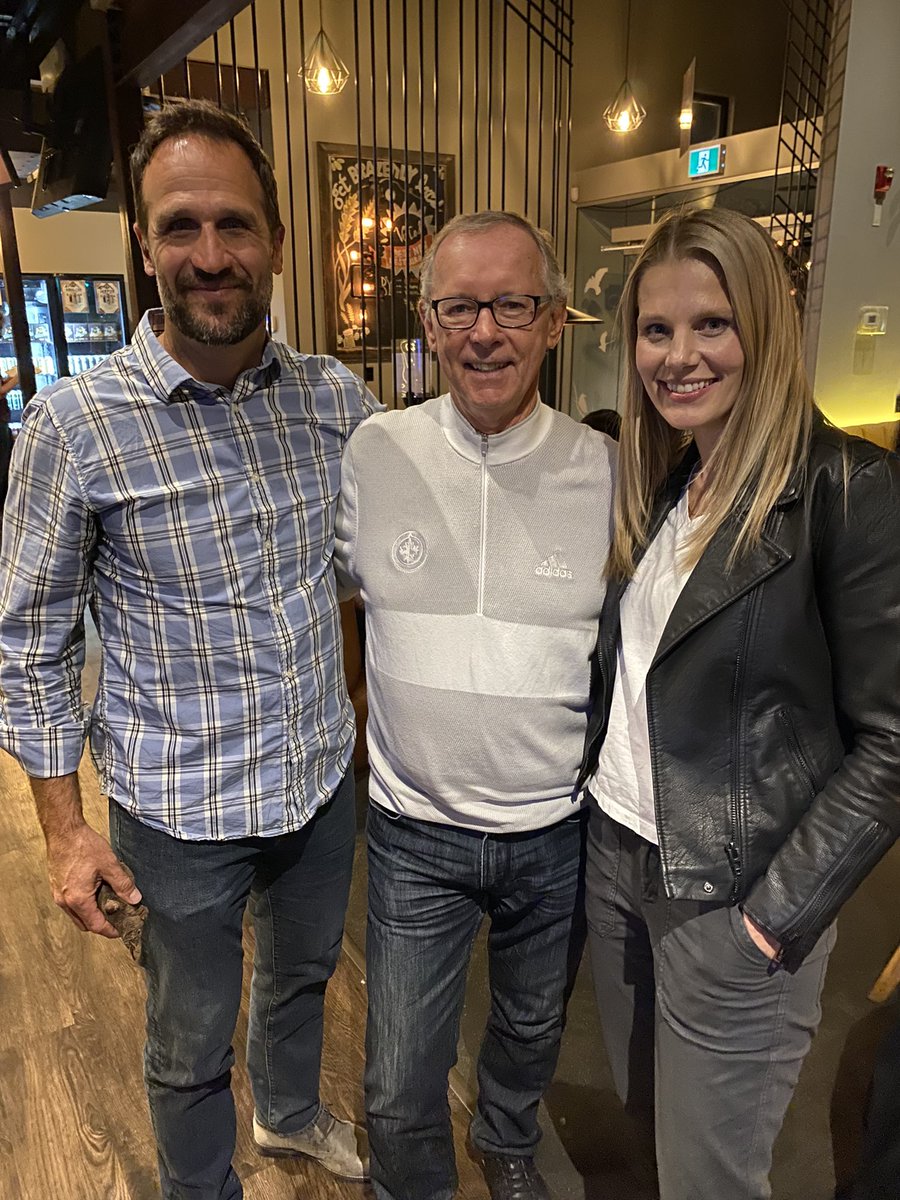 saraorlesky's tweet photo. Got the band back together one final time before Dennis moves! 🥹💕 https://t.co/eEP7Hwi2sJ