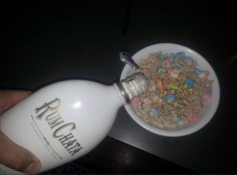 messedupfoods's tweet photo. lucky charms and rum https://t.co/KRj6knxXvg