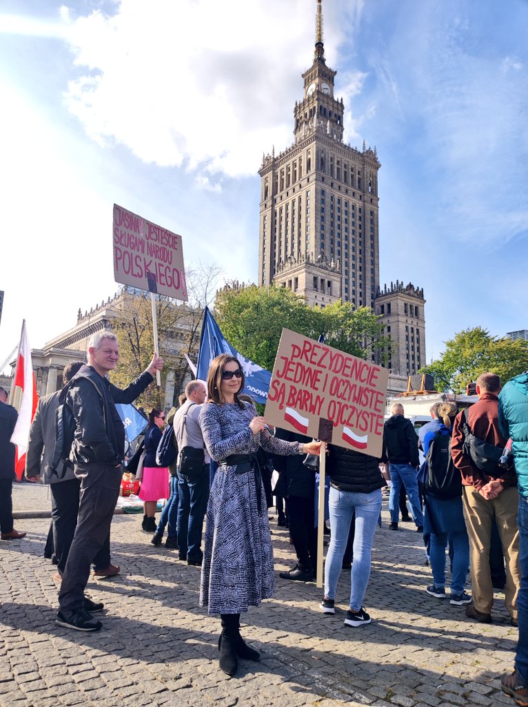 MartaAnnaCzech's tweet photo. Polak w Polsce gospodarzem 🇵🇱
Stop ukrainizacji Polski!
@KONFEDERACJA_ @KoronyPolskiej @GrzegorzBraun_ #StopUkrainizacjiPolski https://t.co/BsJuKrGrO6