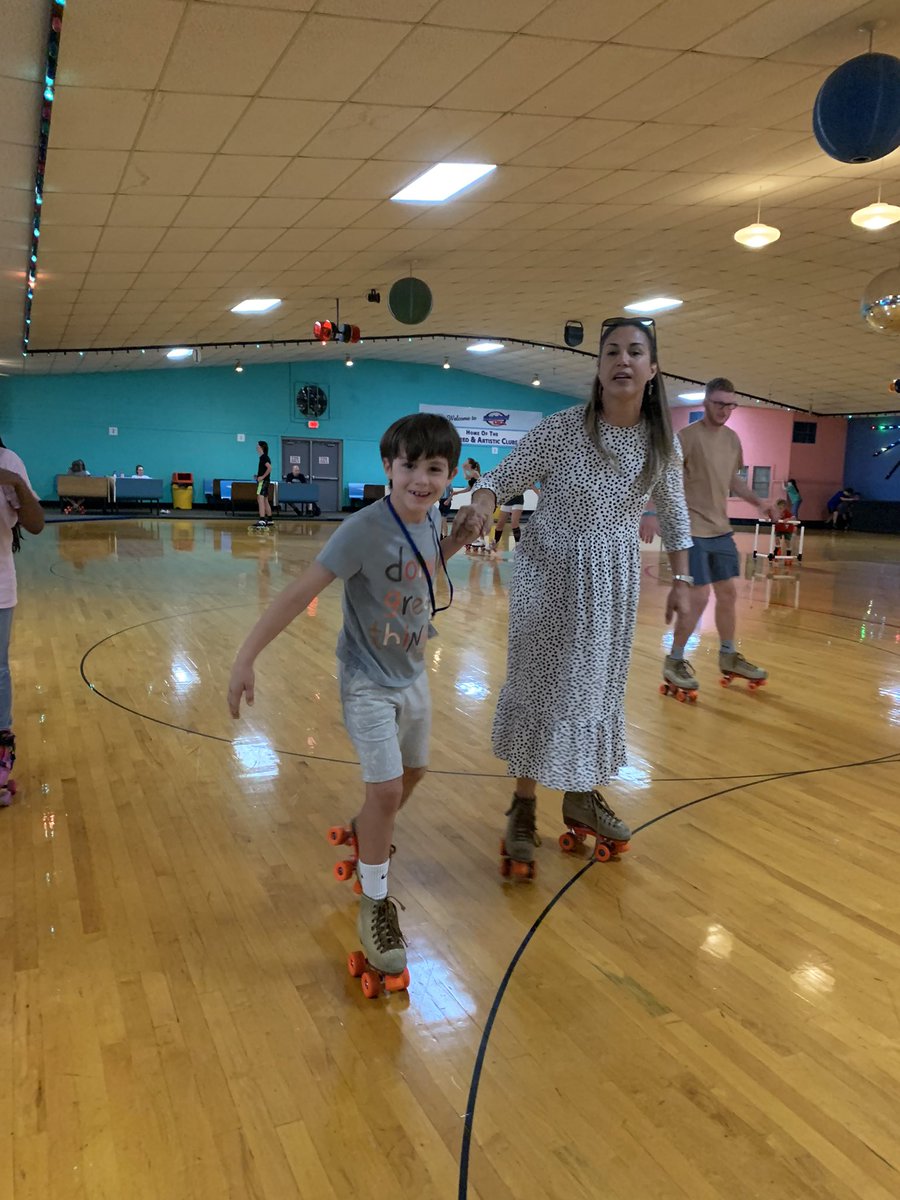 MoreheadStars's tweet photo. It was a great week to be a STAR!!
🌠 safety drills completed 
🌠 @ootgp first Fresh Market give away of the year to our families
🌠 Skate Night combined with Curriculum Night
🌠 our first student Voted FUN FRIDAY - winning theme Crazy Hair
@GCSchoolsNC @melissawilson29 https://t.co/1ps6uRHSCM