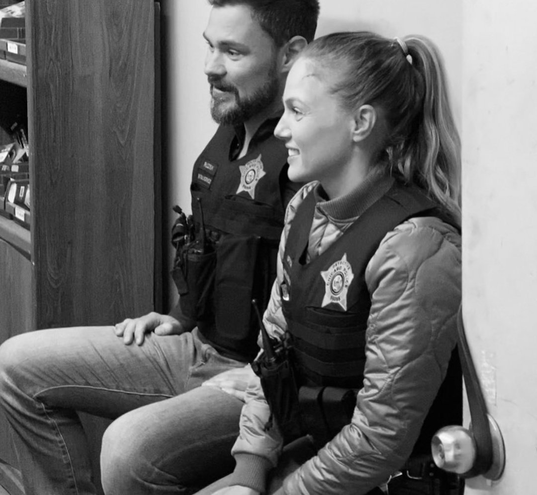 onechicagonews's tweet photo. 📷 | Patrick Flueger and Tracy Spiridakos on the set of Chicago PD Season 10.
(c) brian luce https://t.co/3eWrRAmL0b