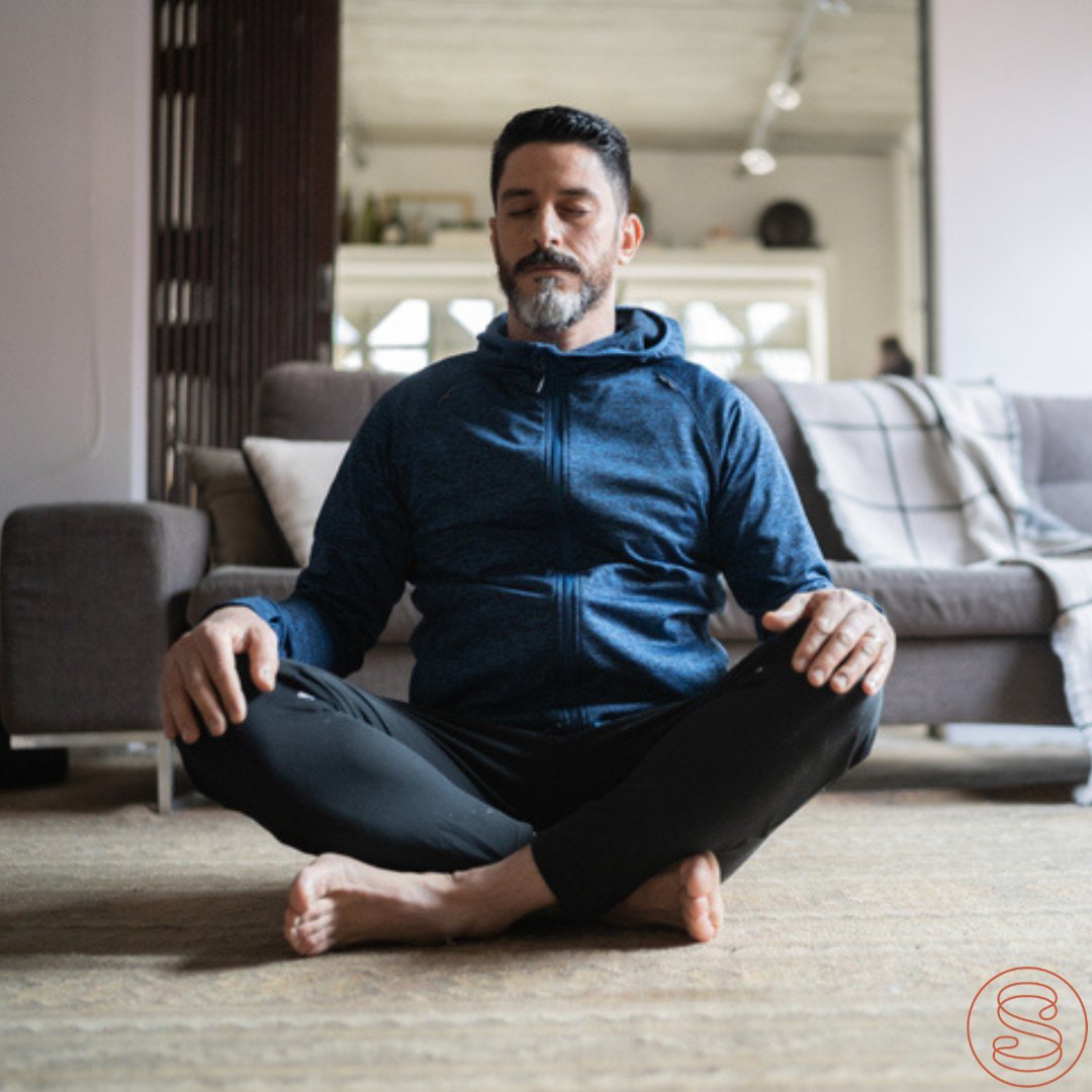soul_stretch's tweet photo. Feeling the weight of the world on your shoulders? Meditation is incredibly effective at reducing stress and anxiety.

So why not start today? Follow our page to learn more about meditation!🧘🏻‍♀️ https://t.co/tWNBTm7D5Y