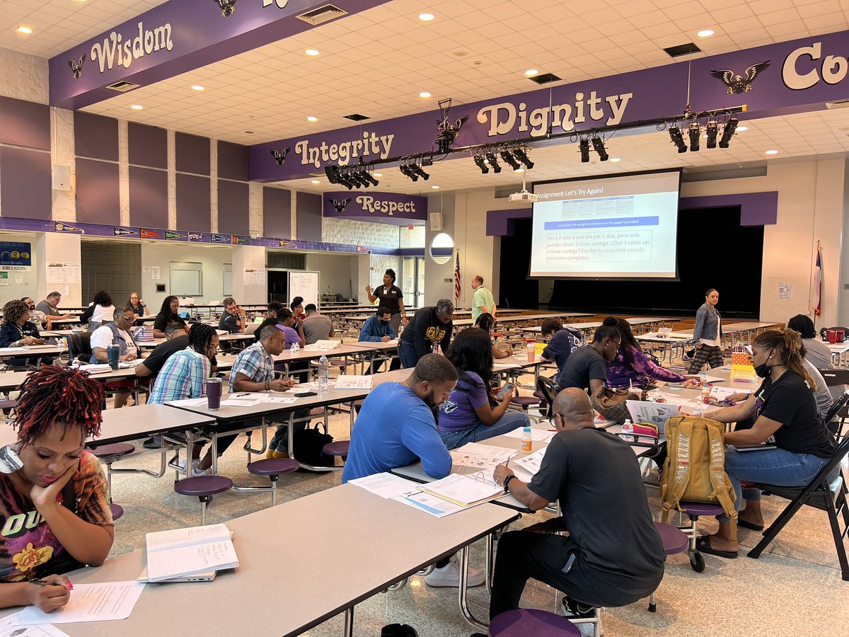 DeeDeBurke's tweet photo. Linguistic Supports Session with Sarah Hightower! #HawkEducators πππ @CMMS_Hawks https://t.co/cgFPFg4pMA
