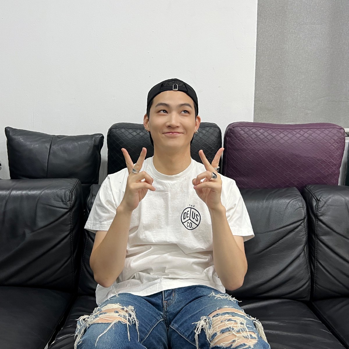 cdnzarecords's tweet photo. [📸] Today‘s JAY B 

#JAYB #제이비 #CDNZARecords #카덴차레코즈 https://t.co/nWtgdGZZE7