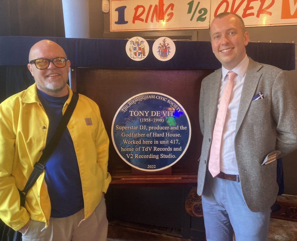 C_J_Adamson's tweet photo. Delighted to represent @BirminghamCivic for the unveiling of a Blue Plaque to the Godfather of Hard House, Superstar DJ Tony de Vit.

Fantastic turnout of more than 250 people as well!

#birminghampride2022 https://t.co/BbNkcgsDiY