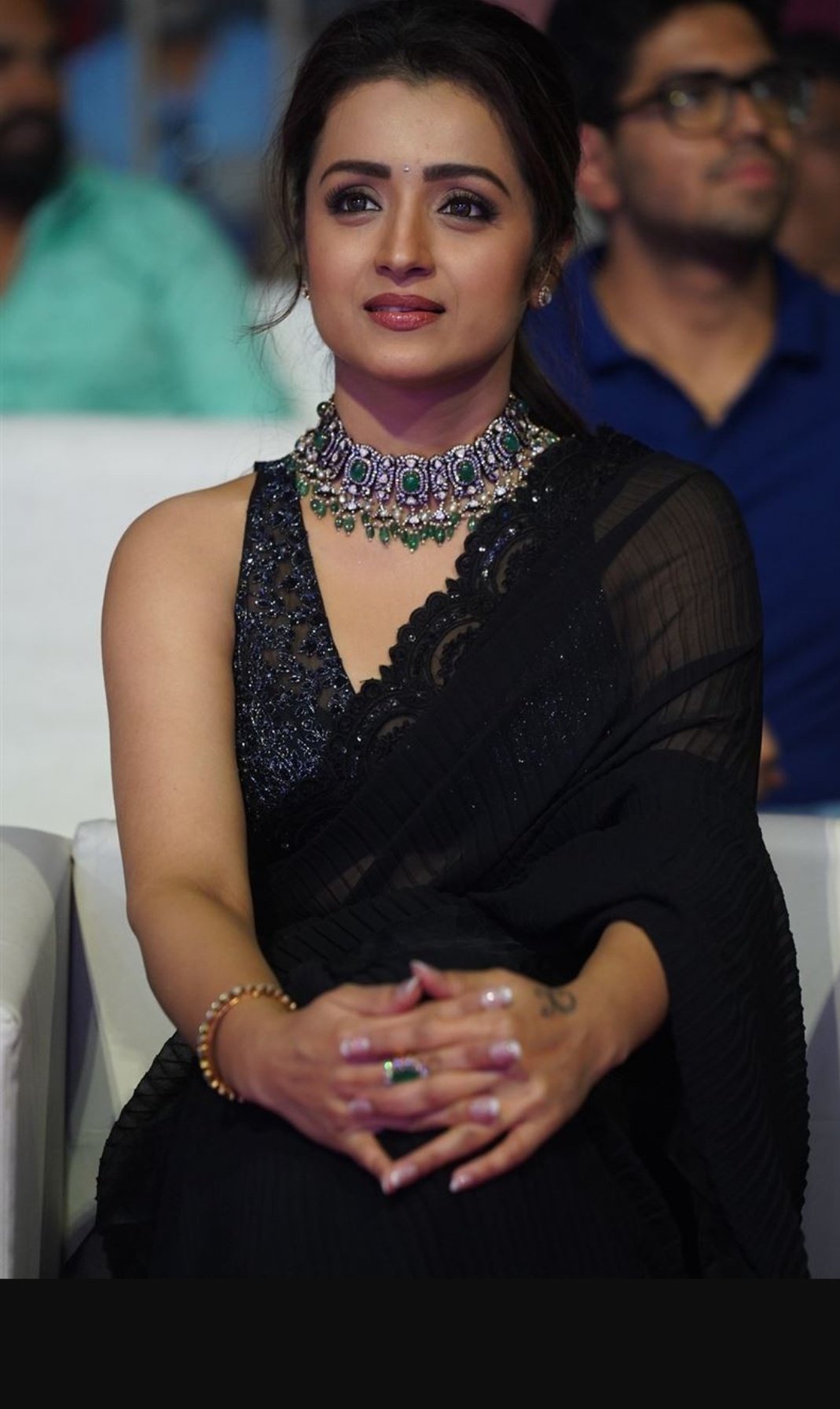 FdbDK_5aEAIslSi?format=jpg&name=large