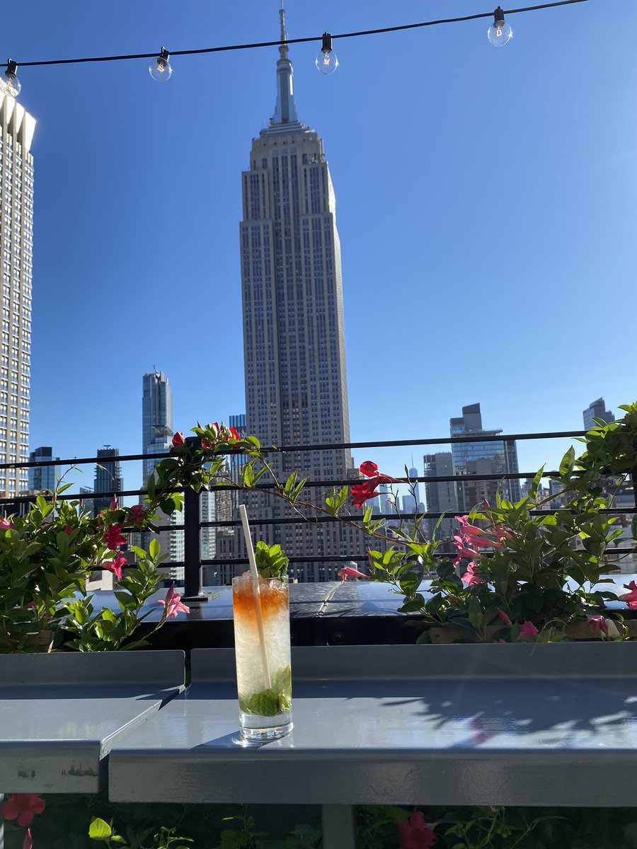 PickeringVicki's tweet photo. @SammualM Enjoying the weekend in NYC https://t.co/P8F7jbjT7y