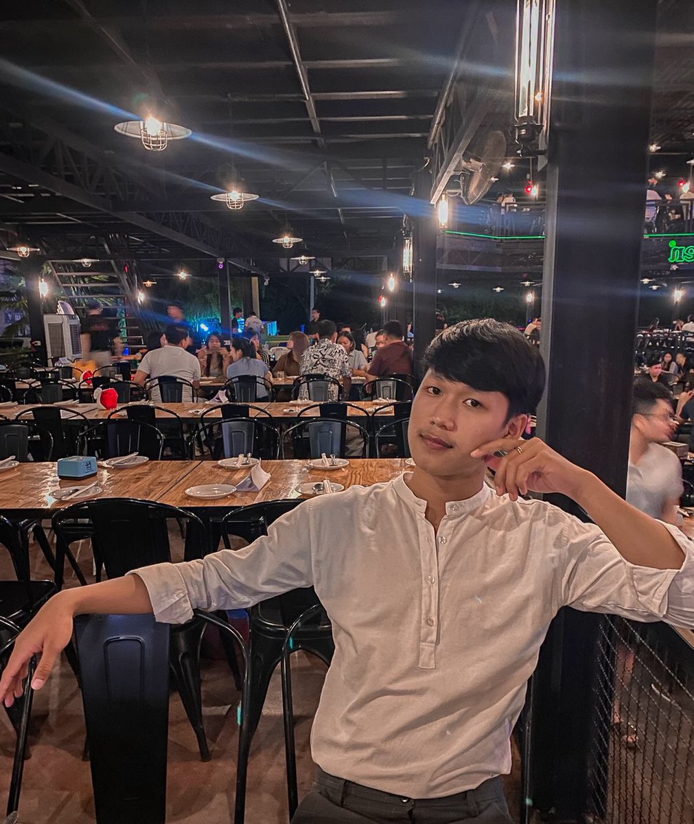 ZglSbg's tweet photo. 📍ມາເລີມຕັ້ງຫລັກ 🥴 https://t.co/DTTKJ53VGh
