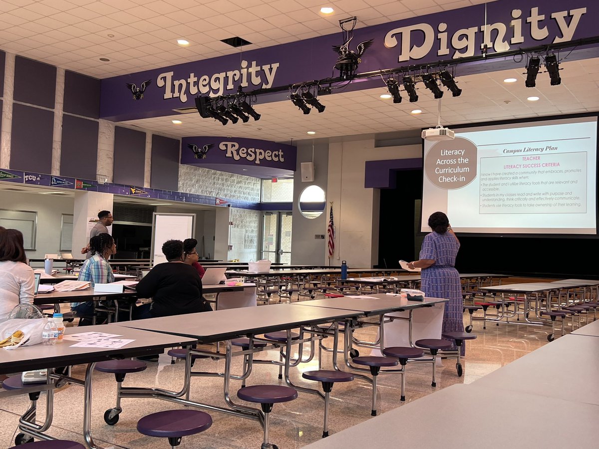 DeeDeBurke's tweet photo. Implementation: Feedback and Literacy Strategies Session. Ms. C. Brown leading the Literacy Strategies Segment! #InstructionalSupportTeam #HawkEducators @CMMS_Hawks https://t.co/95YRi55jJi