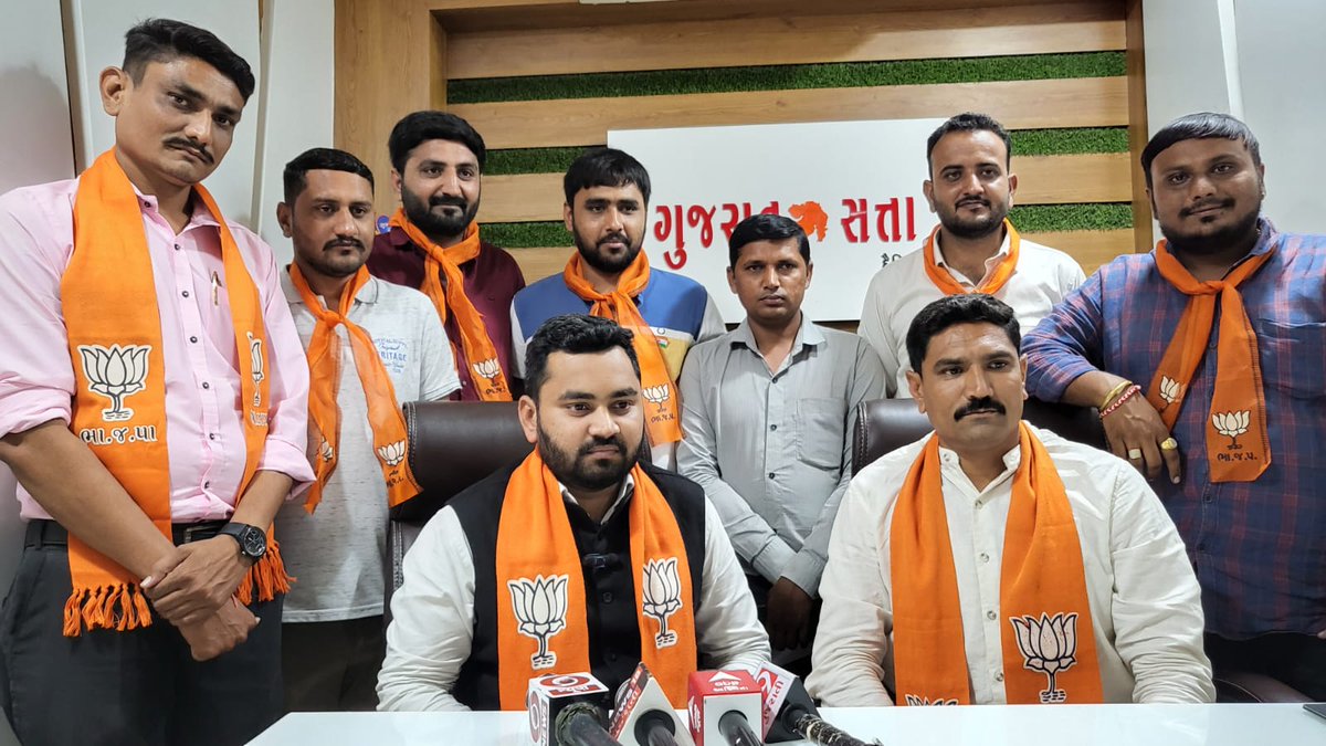 AshishPatelBJP_'s tweet image. બોટાદ જીલ્લા યુવા મોરચાની આવતીકાલ ની 
&quot;રન‌‌ ફોર ડેવલોપમેન્ટ&quot; મેરેથોન સંદર્ભે પ્રેસ કોન્ફરન્સ

#RunForDevelopmentMarathon