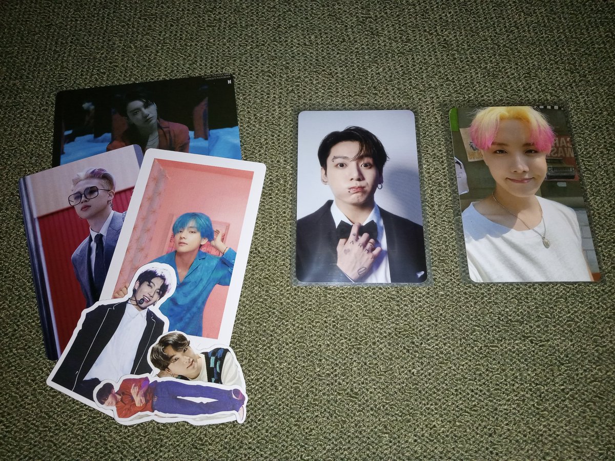 ShaiiiiraMae's tweet photo. groom jungkook arrived together with unicorn hobi 🥹 thank you so much kasi nauna ako magmine nung nagpost ka. i really want this jungkook tfc pob. 🥹 thank you for letting me adopt it. til next budol from you @tinkooobell 🫶🏻💜
#mailsfrom_tkb https://t.co/Ke5Fd4mX0D