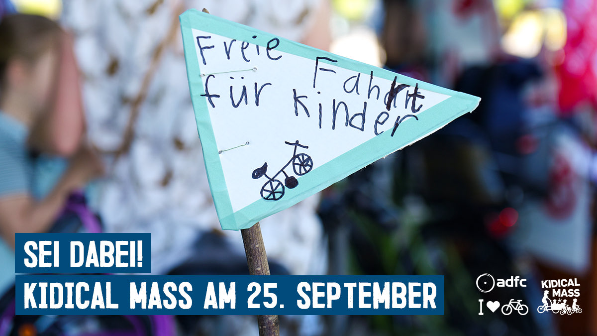 ADFC_Oldenburg's tweet photo. Morgen geht es los. Seid dabei! Ab 14:30 Uhr auf dem Schlossplatz in #Oldenburg mit anschließender Fahrradtour durch die Innenstadt. Gemeinsam auf die Straße für ein modernes Straßenverkehrsgesetz und sichere Radinfrastruktur. #KidicalMass #Fahrradland 

https://t.co/rtPQ5OBO60 https://t.co/y1vDTWwmJc