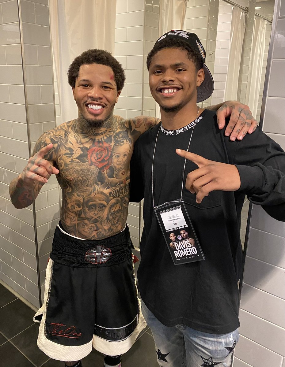 DanCanobbio's tweet photo. Stylistically, this is the fight at 135 🔥 https://t.co/hKAe9fxWTn