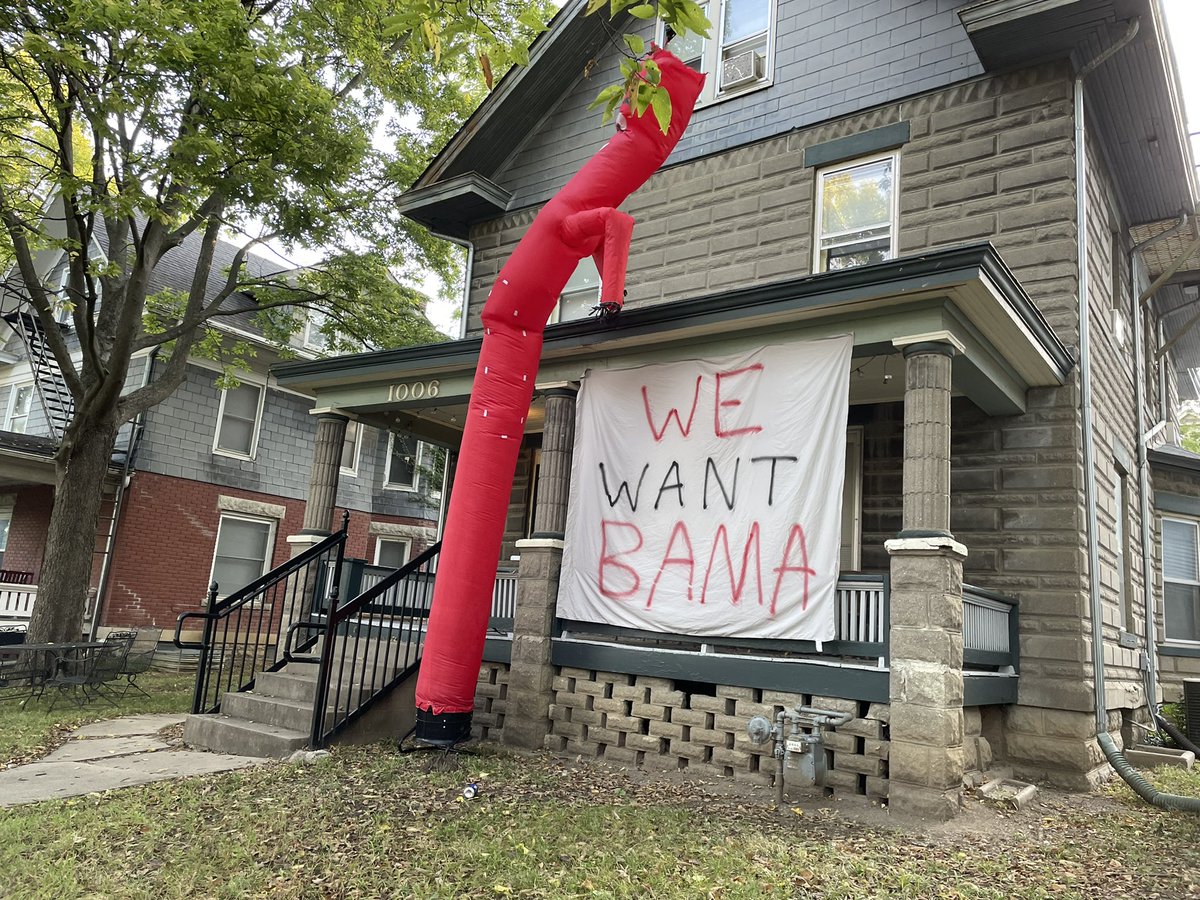 ChasenScott's tweet photo. Lawrence, Kansas. https://t.co/yWMmq0FzUY