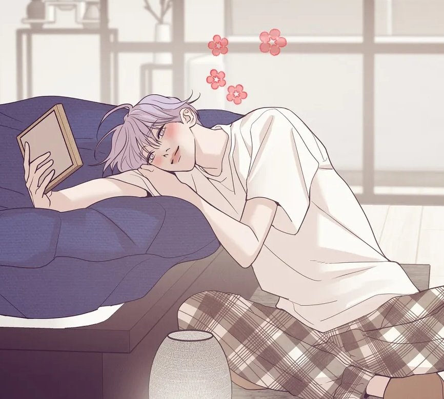 tinymnv's tweet photo. pearl boy spoilers //

jooha looking at the pic he took with dooshik so lovingly :(( my boy is so in love https://t.co/QbhdM4Zvnx