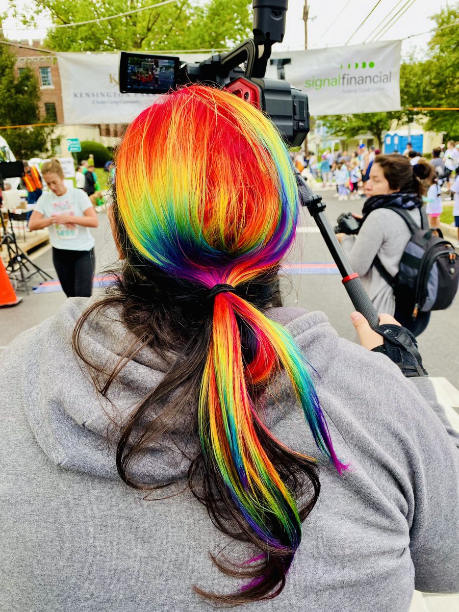 martyhoran144's tweet photo. Favorite #hairstyle at today’s #Kensiington8K!🌈 @camille.horan  #hairstylist #haircolor #hairgoals #justdoit #mcrrc #RunWashington #running #RunMD #MoCoRunning #Kensington #health #fitness #wellness #hairnerd #rainbowhair https://t.co/vP5G2dC83N