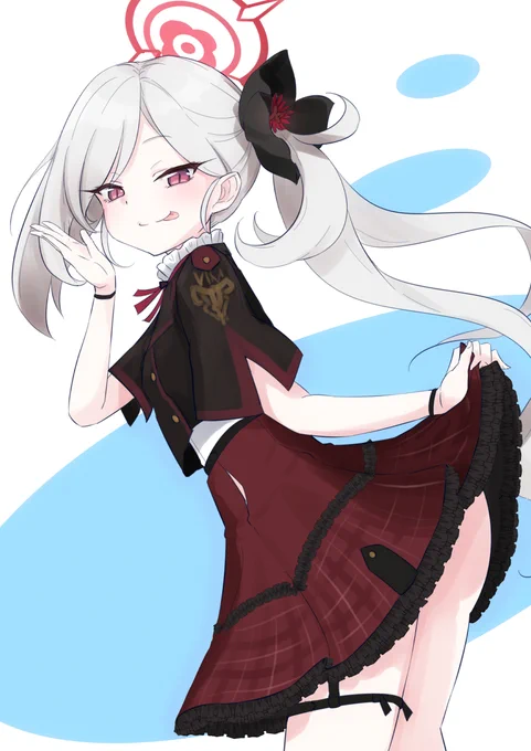 #ブルアカ #ブルーアーカイブ小悪魔ムツキちゃんムツキ「あはっ、先生、どう?見えてないよね」先生「見えてない、見えてない(というか、はいてな・・・) 