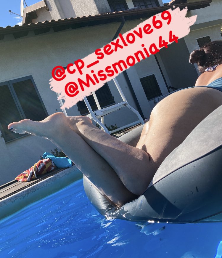 CpMonia44's tweet photo. Ricordi dal state☀️❤️‍🔥🍑🌊🔞  RT ♻️e like❤️si volete vedere di più 💕 #hotwife #iocertificoetu #feetfethish #coppiaamatoriale #feetlover #piediniitaliani @cp_sexlove69 @MissMonia44 https://t.co/SuqTuISr1F