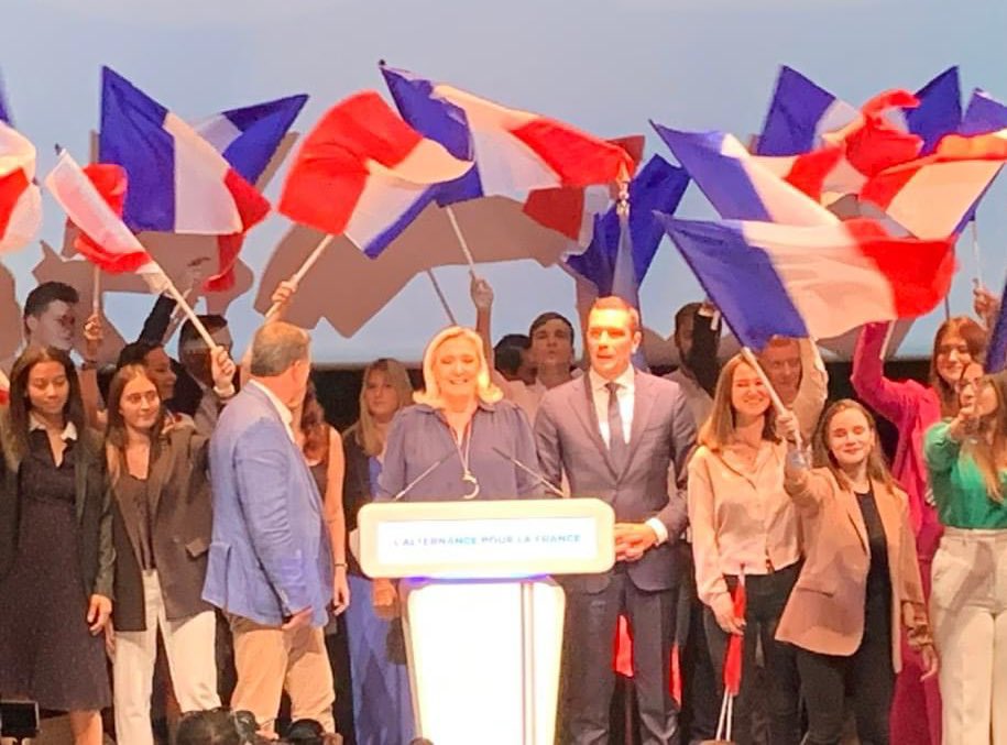 MaelieAnkpra's tweet photo. Une autre politique est possible.
Elle est même nécessaire ! 🇫🇷
#RassemblementNational #France
#MarineAgde #RNAgde https://t.co/qaMEUu9lSn