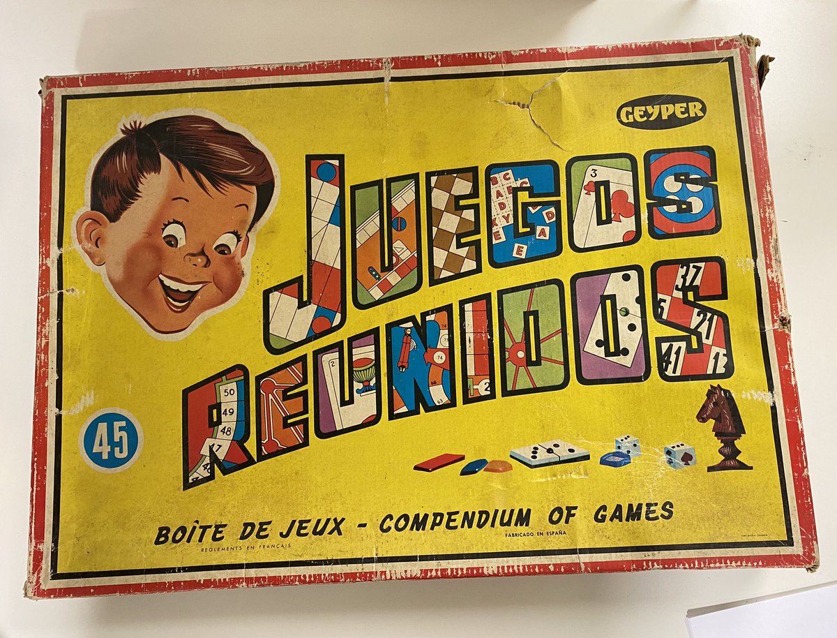 YofuiaEGB's tweet photo. Una seguidora nos ha mandado todas estas maravillas (y solo hemos abierto la mitad de las cajas). Se va todo directo a la Expo. Un millón de gracias, Cristina. https://t.co/J5dPCbx3do
