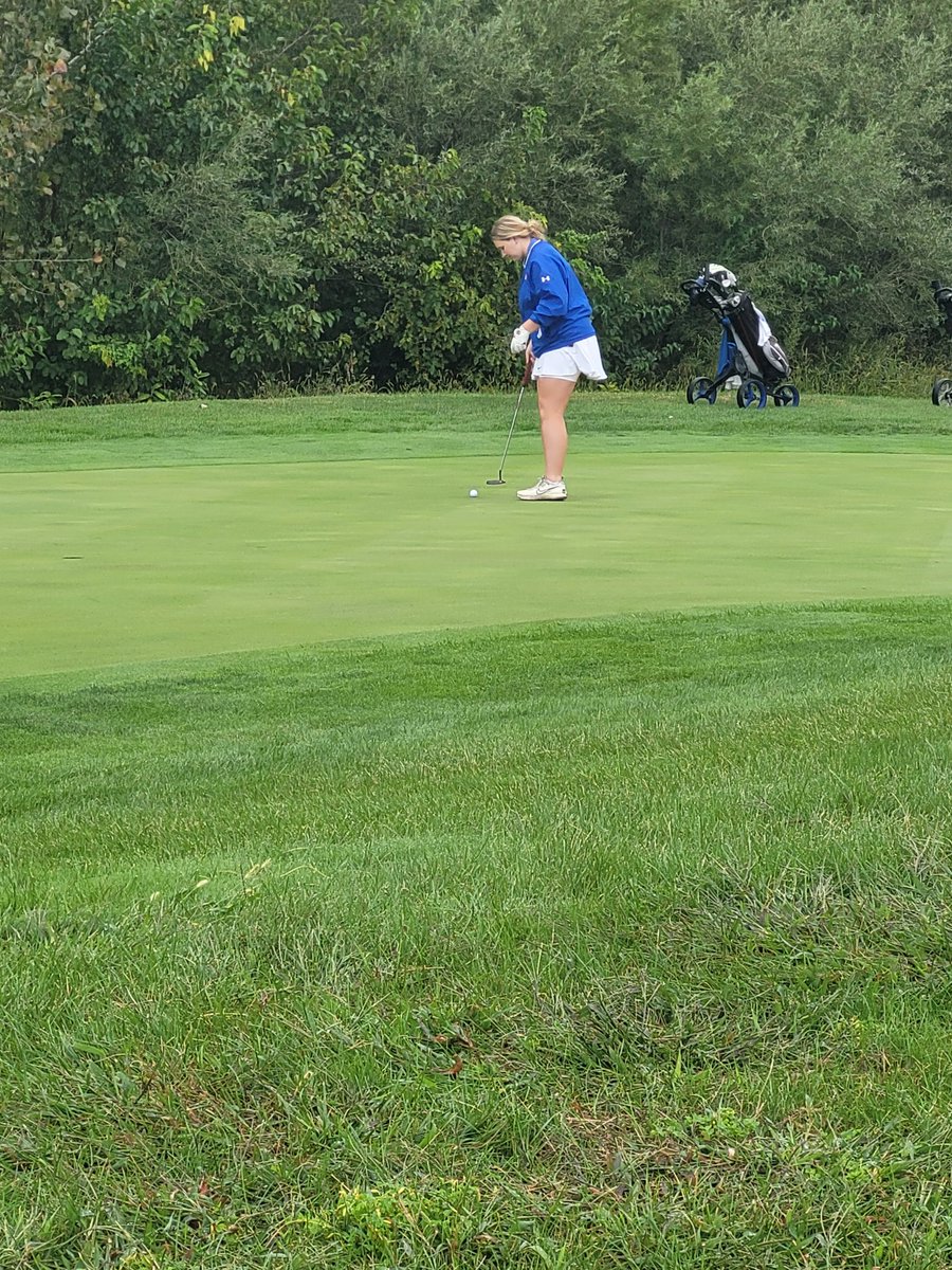 Brianna Payne off to a solid start in Regionals on a chilly morning at The Legends <a href="/ArtesianNation/">Artesian Athletics</a>