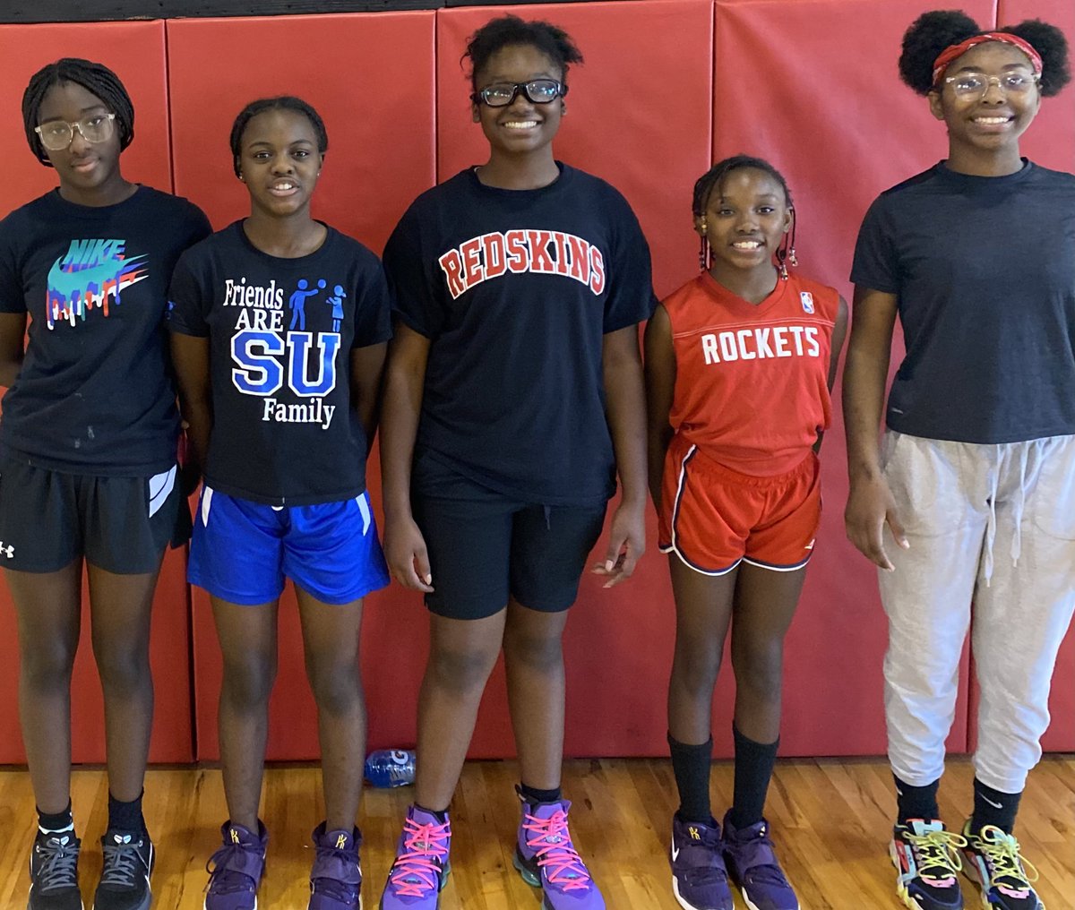 When the 2028&amp;2029 kids get in the gym and work! #thefuture #RepBryan #NextUp 🏀🔥🔥<a href="/CoachD_Brewton/">Destiny Brewton</a> <a href="/Jarrett_PRO/">Jarrett PRO</a> <a href="/MinceyLayla/">Layla Mincey</a> <a href="/CoachShaySmith/">Shayla Smith</a> <a href="/CoachJuke/">Coach Juke</a>