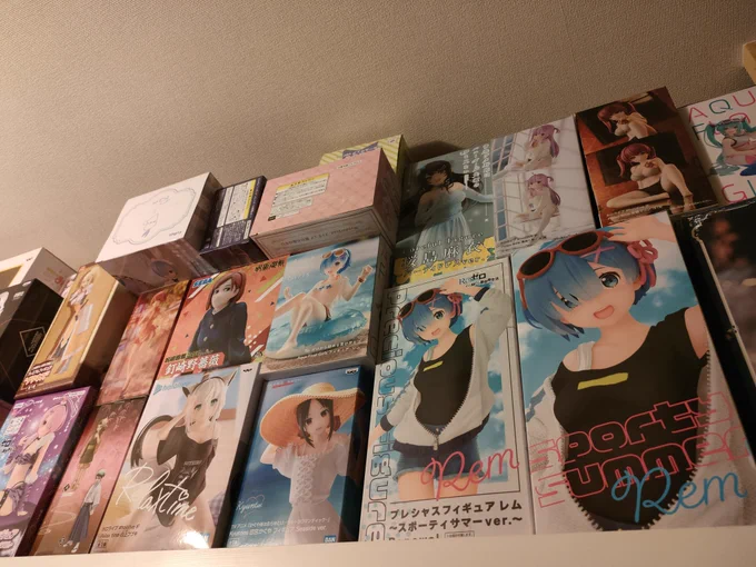 自宅にあるクローゼットで上段部分がパンパン。ここの場所は熟成中(?)でありますー。クレゲにハマり知識を得てから今年だけで200個位ゲットしたような気がしますー。昔は知識が無い状態で5千円〜1万円以上、クレゲしてもゲット数が1日で0〜1個しか出来なかったっす。 