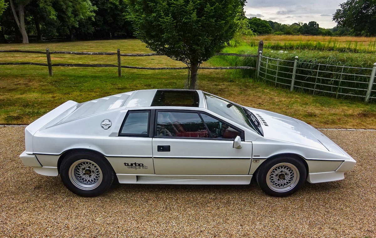 Mac77Cars's tweet photo. Our Lotus Esprit S3 Turbo ๐
https://t.co/ULpbzSGspR
#wedding #weddingday #weddingphotography #groomsmen #lotus #jamesbond #filmcars https://t.co/h0wbsGeJv0