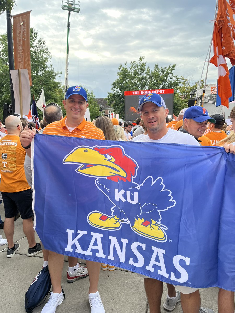 drb_from_drb's tweet photo. Hey @tgoff11 @KU_Football, there ain’t no seats left at Memorial Stadium, so we are here reminding the  @CollegeGameDay crew that the Jayhawks are coming.  Let’s wave some wheat today!  #RockChalk #BeatDuke https://t.co/FtYxWsQzoI