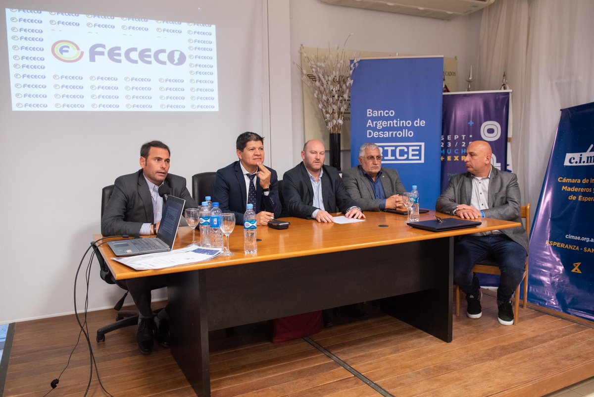 fececosf's tweet photo. En el marco de nuestra reunión Plenaria en @CICAEEsperanza , recibimos la visita de @AlfredoGZChaco , Pte. de @redcame , y de @ricardodiab , Sec. Gral. Son visitas que enaltecen estos encuentros y dan muestra de la representatividad de #Fececo https://t.co/VwO9LSvbhr
