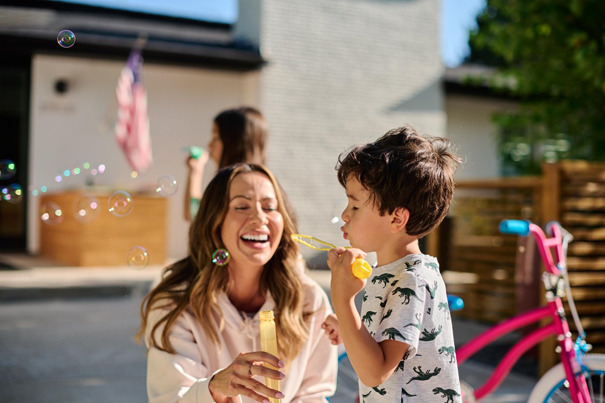 AAAVANews's tweet photo. We're in the middle of #LifeInsurance Awareness Month - if you're not confident in your life insurance knowledge, you are not alone - and we have your back - https://t.co/6EGROtJYlB #AAAInsurance https://t.co/oq9cKia4Bn
