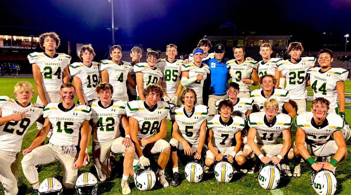 CoachesRunning's tweet photo. We are so proud of @Cameron17Bowen &amp; the work he has put in to be @FootballSba all-time record holder for career receiving yards! #AboutTheWORC #1FLOCK #Proverbs1717 

He is an absolute dude! https://t.co/yBkfhH51yU