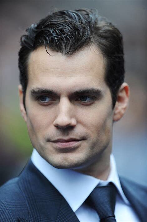 GwenRecord's tweet photo. Sometimes it is too easy to forget to live in the real world when the internet and twitter can provide all that is necessary for a fantasy life with #HenryCavill #RealLifeAdonis https://t.co/uuQZAPDjse