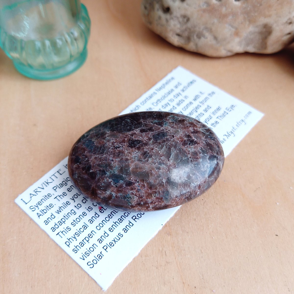 CrystalsMyst's tweet photo. Shimmery #Larvikite Palm Stone for Protection, Transformation and Psychic Abilities 3oz / 85g
#healing #crystals #stones #metaphysical #giftideas
#ForSale -> https://t.co/h3oiMQU2NL via @Etsy https://t.co/7MsRUuOpX1