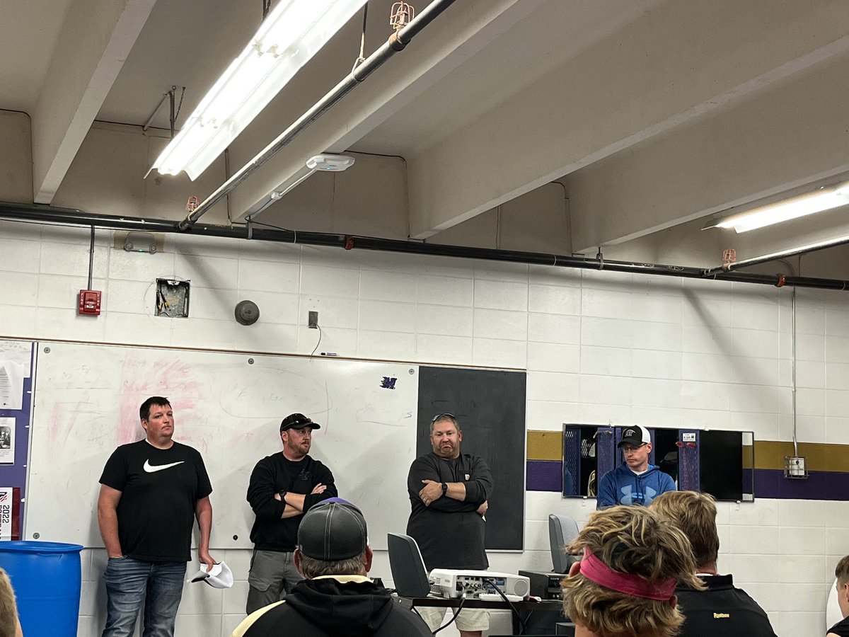 Great message from these former players about what being a Dutchmen means to them. Thanks Dutchmen Football Alumni. #GoDutchmen