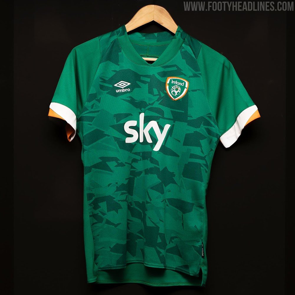 🏴󠁧󠁢󠁳󠁣󠁴󠁿 COMPETITION TIME 🇮🇪 

If a Celtic player/Ex Celt scores during tonight’s Scotland v Ireland match we will give away either a brand new Scotland or Ireland shirt! 👕 

TO ENTER SIMPLY:

1) FOLLOW US 🤝
2) RT THIS TWEET 🔁
3) TAG A FRIEND 👬🏻👫🏻

Good Luck 🤞🏻