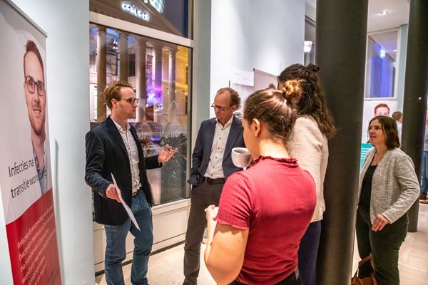 Na de zeer succesvolle arts-assistenten dag van afgelopen week in <a href="/HotelLumen/">Hotel Lumen Zwolle</a>, organiseren we komende week ook twee fantastische bijeenkomsten. Het symposium Let's talk about it en dé Wetenschapsavond. Bij <a href="/zwolsetheaters/">Zwolse theaters</a> 
Meer weten?isala.nl/academie/acade…