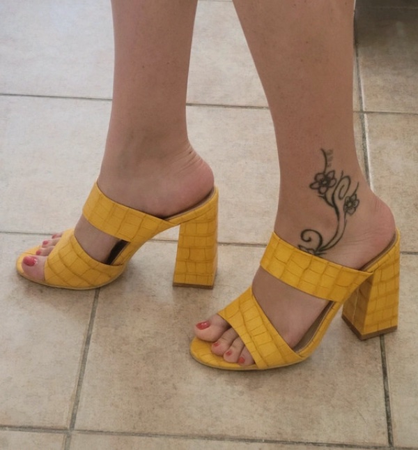 goodfeet19's tweet photo. ohhh ππππ
#moneyslavefrance #moneyslave #feet #comedm #feetfethish #feetworship #feettickle https://t.co/GtY315QgH1