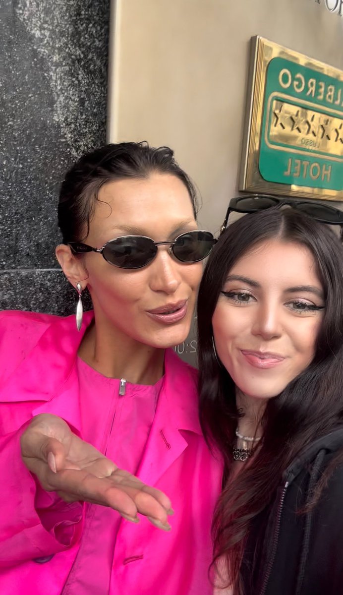 glowybarbie's tweet photo. from paris to milan with love 💗 https://t.co/REIpHjCsKU